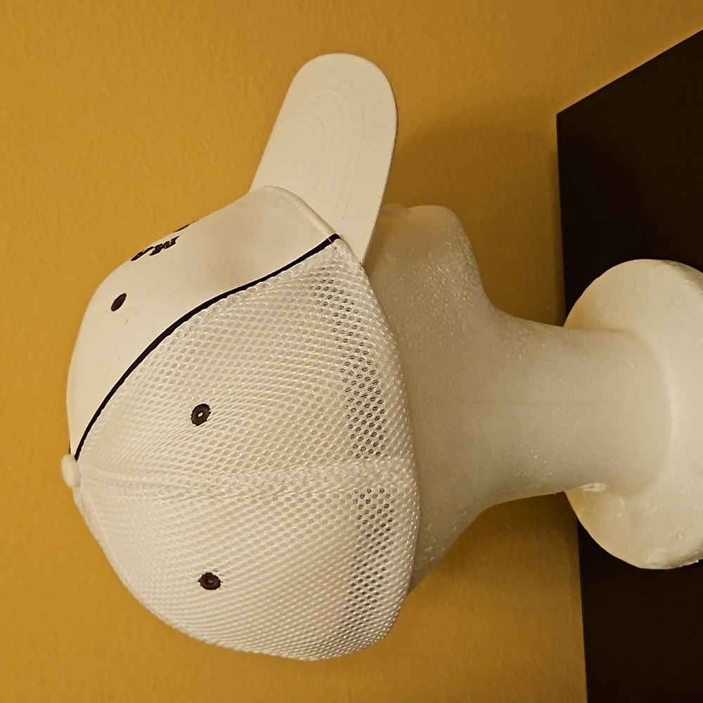 MALIBU RUM HAT CAP TRUCKER ONE SIZE - Picture 3 of 6